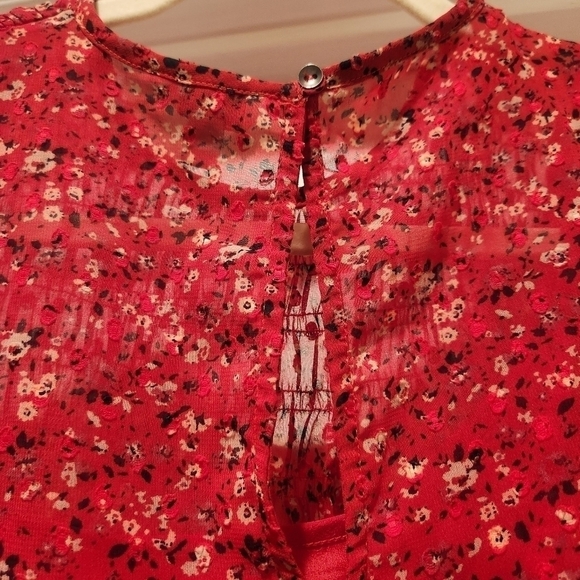 Lucky Brand semi sheer Swiss dot detail and floral print blouse. - Picture 7 of 12